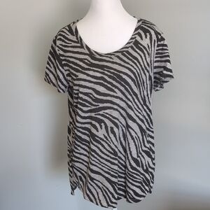 Vince Camuto Black and Gray Zebra Print Short Sleeve Top M